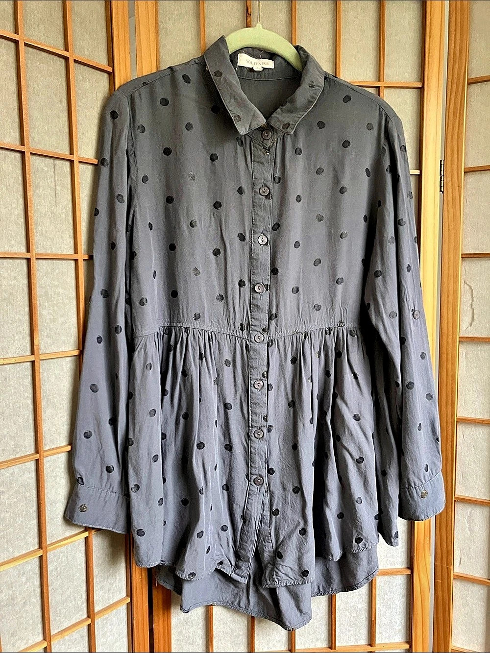 Solitaire Polka Dot Tunic Shirt in Gray